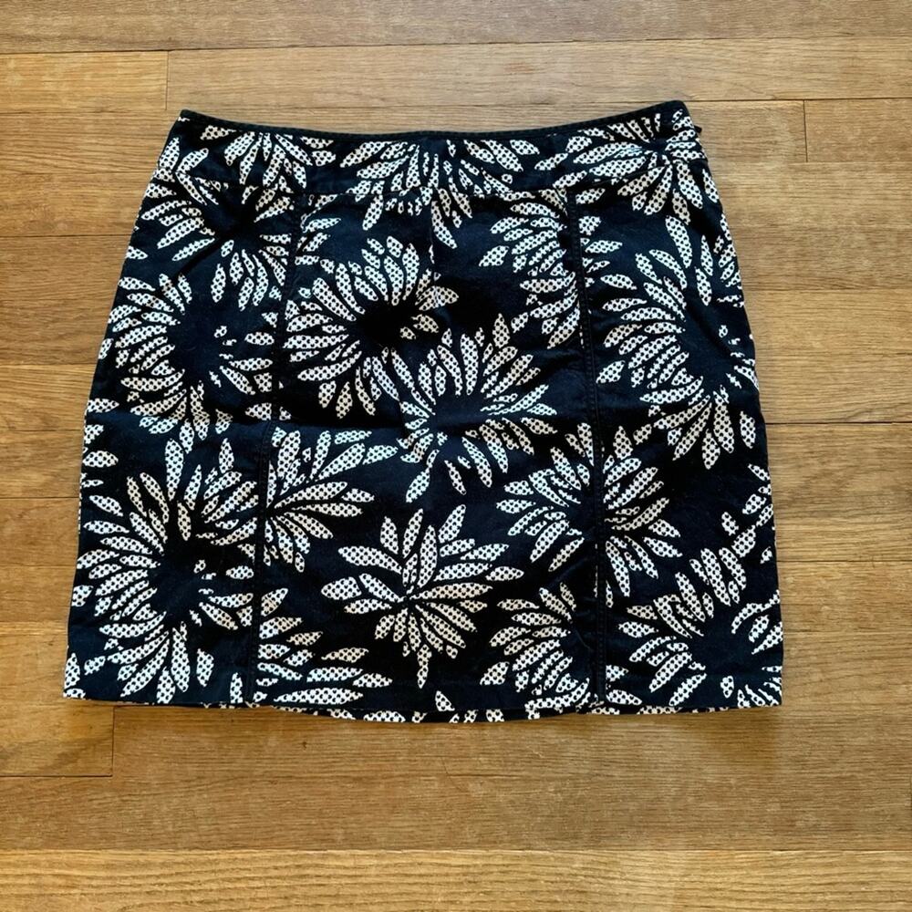 Geoffrey Beene black white stretch knee length tennis golf skirt size 16
b21
